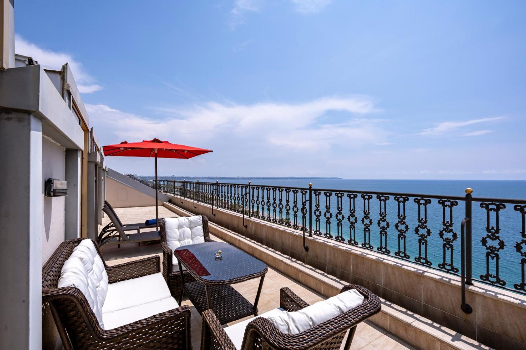 Megasaray Westbeach Antalya Hotel Exterior photo